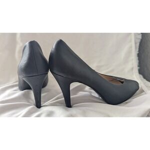 GNW Cassie Black Peep Toe Heels Size 8.5‎